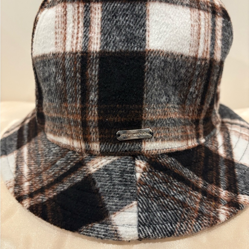 Steve Madden Checkered Bucket Hat in Black and Brown